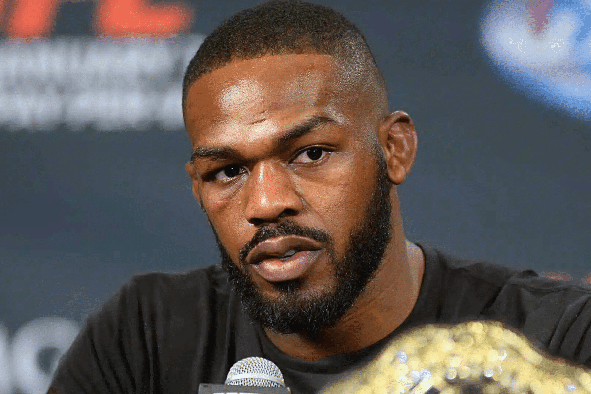 “Quando essa luta acabar, será a última de Jon Jones no UFC! Ele está procurando uma saída”